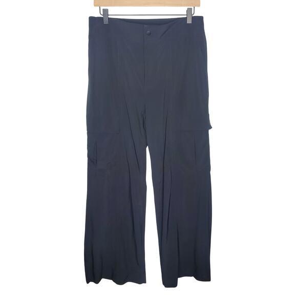 Athleta Chelsea Wide Leg Pant Black Women's Size 8 Utility Cargo Lounge - Picture 2 of 12